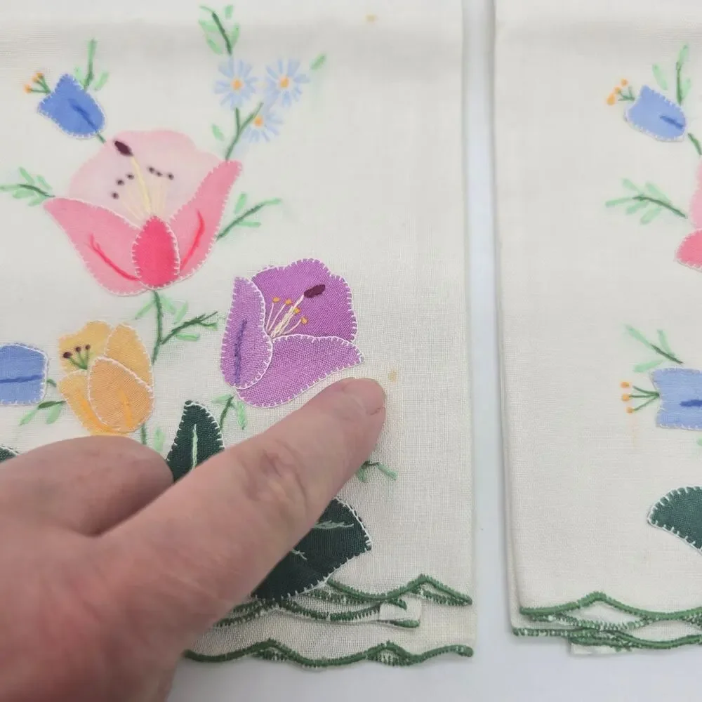 Vtg Hand-Appliquéd and Embroidered Cotton Guest Tea Towels Retro Shabby Chic